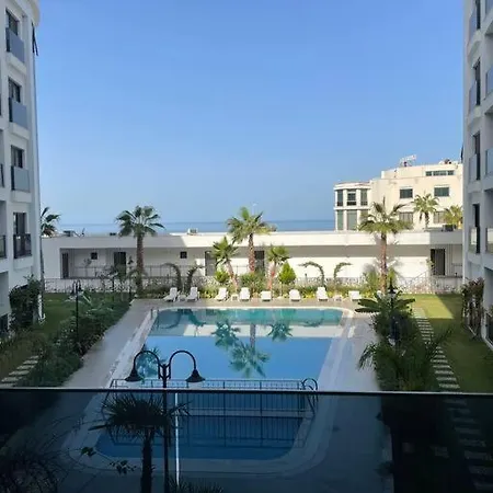 Met Zeezicht Aan Ladies Lägenhet Kusadası